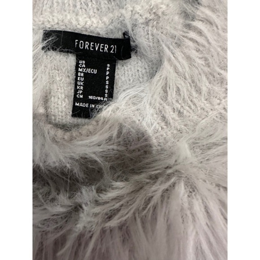 Forever 21 Shaggy Faux Fur Cropped‎ Sweater Light Gray Long Sleeve Women's Small - Picture 6 of 6